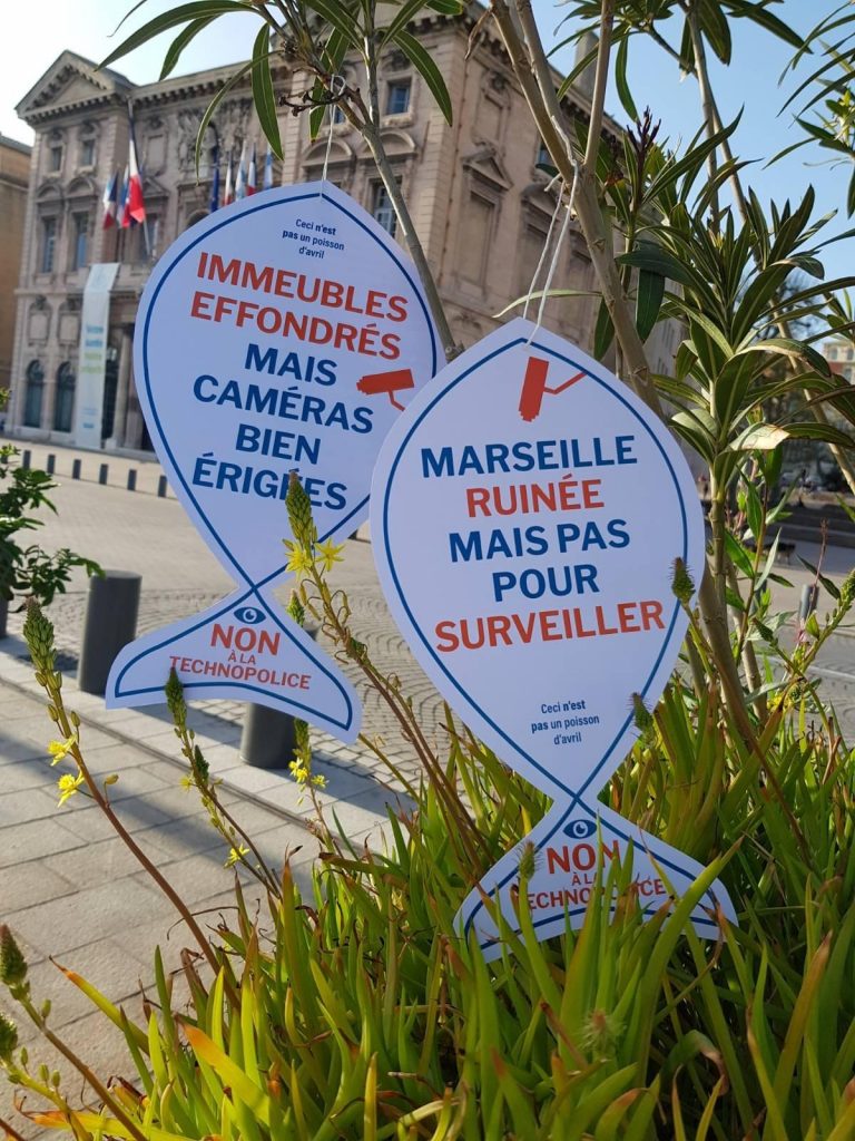 Action menée le 1er avril 2021 au Vieux-Port par le groupe Technopolice Marseille